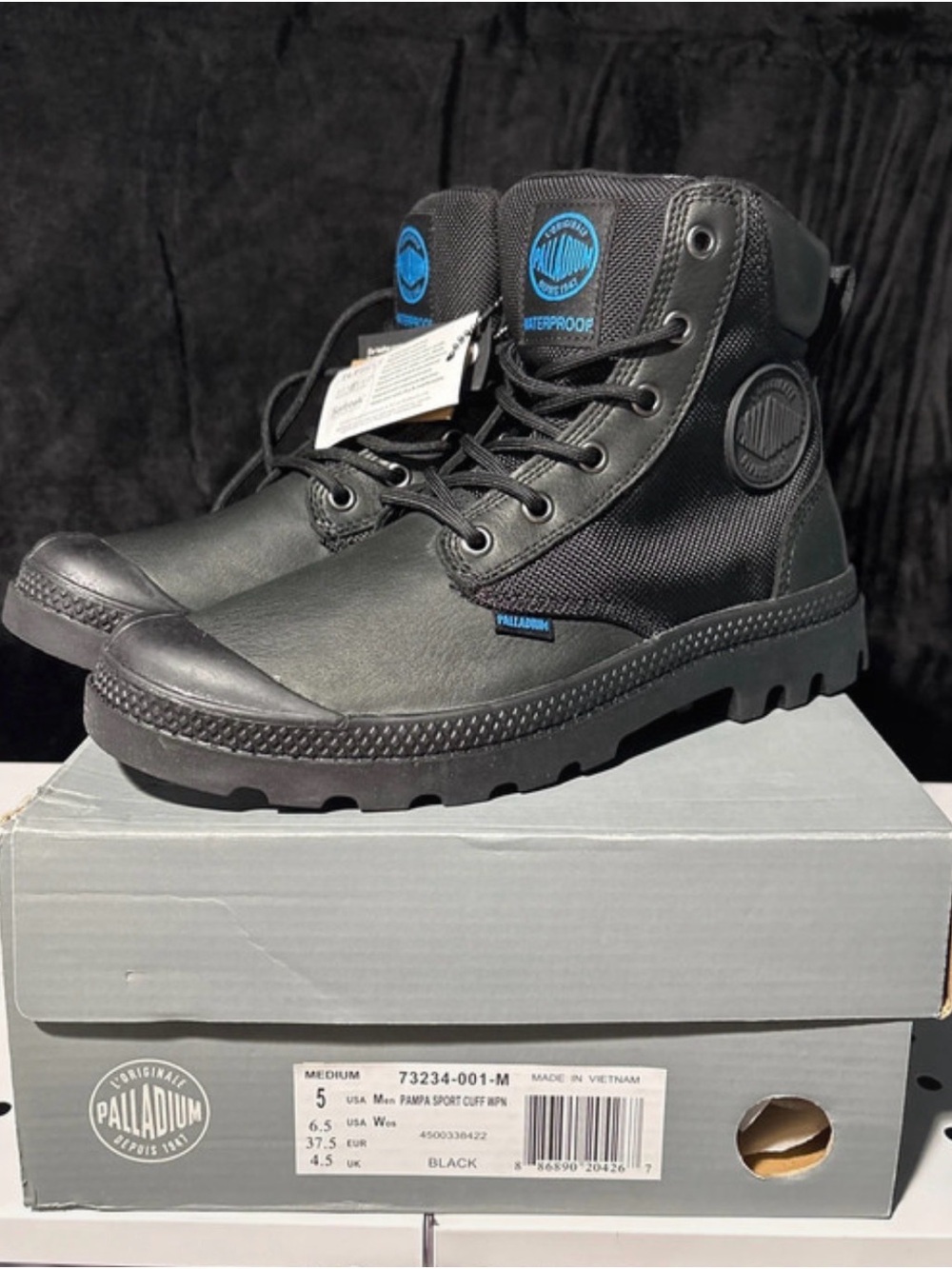 Palladium womens 6.5 Black Waterproof Pampa Sport Cuff Boots